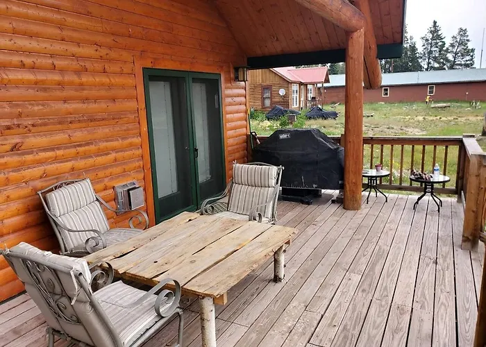 Beautiful With Fire Pit And Deck In Foxpark, Wyoming Holiday home