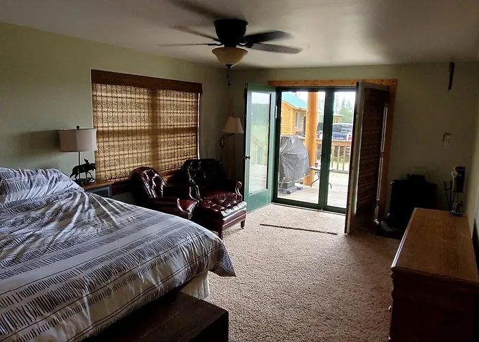 Beautiful With Fire Pit And Deck In Foxpark, Wyoming Holiday home Foxpark